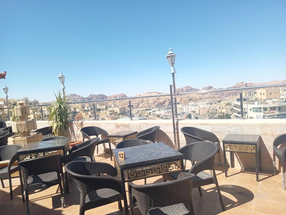 Petra Visitors Hotel Wadi Musa Exterior photo